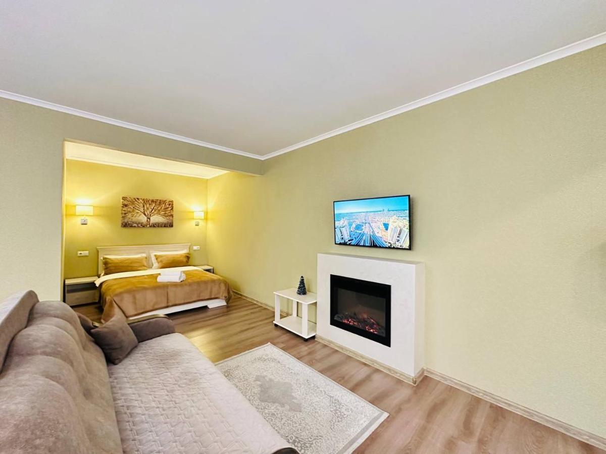 Apartmán Central Park In The City Center Almaty Exteriér fotografie