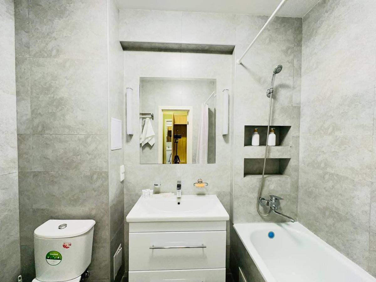 Apartmán Central Park In The City Center Almaty Exteriér fotografie