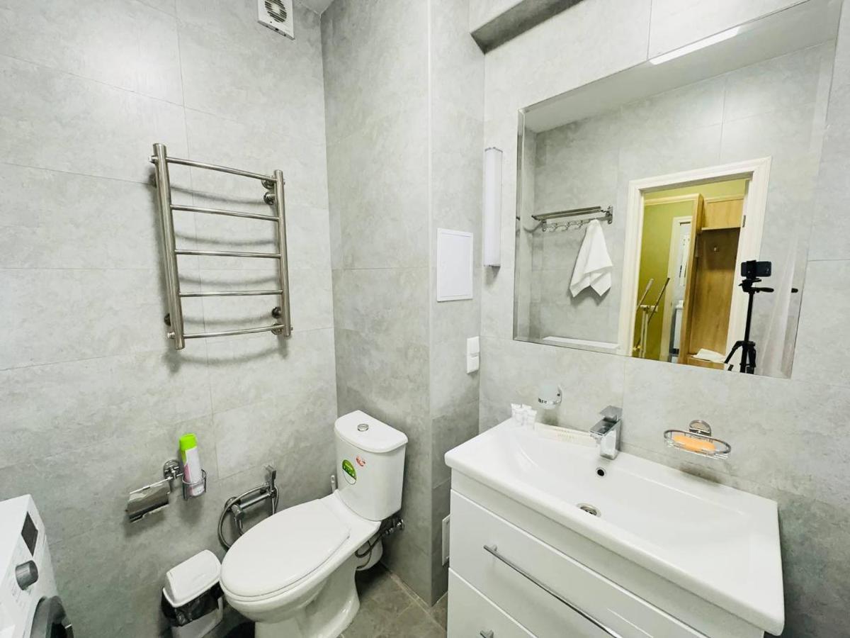 Apartmán Central Park In The City Center Almaty Exteriér fotografie