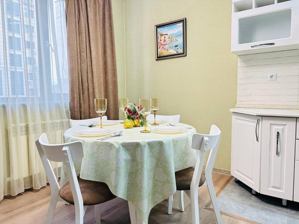 Apartmán Central Park In The City Center Almaty Exteriér fotografie